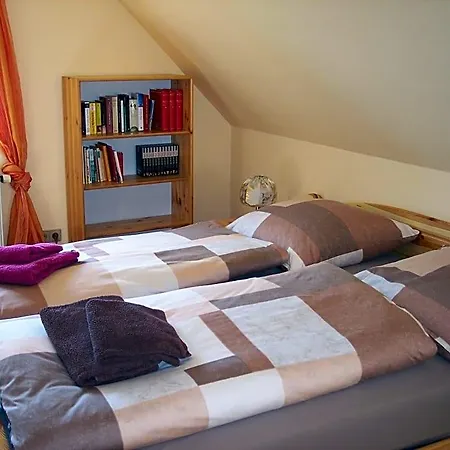 Gaestezimmer Charlotte B&B